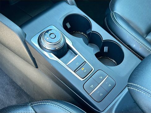 Used 2021 Ford Escape Titanium image 17