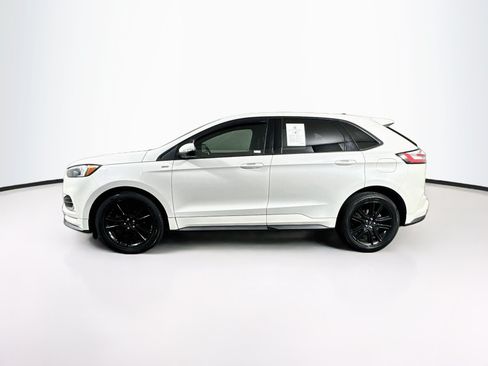 Used 2020 Ford Edge ST-Line w/ Cold Weather Package FWD image 4