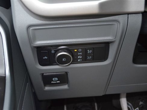 Used 2022 Ford F150 XLT image 15