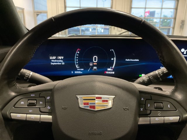Certified 2025 Cadillac XT4 Premium Luxury w/ Cold Weather Package FWD image 17