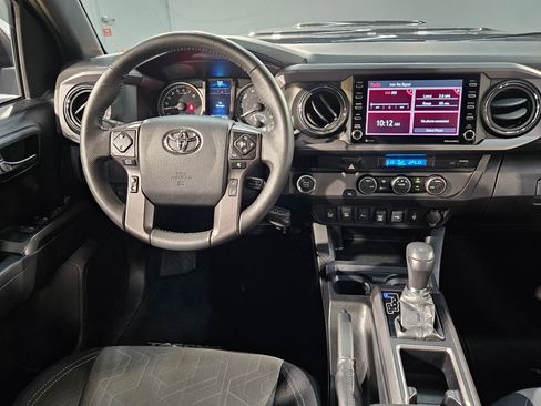 Used 2023 Toyota Tacoma TRD Sport w/ Technology Package RWD image 9