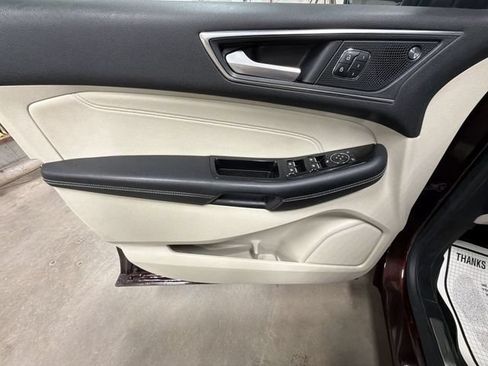Used 2020 Ford Edge Titanium w/ Equipment Group 301A AWD/4WD image 27
