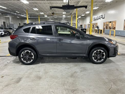 Certified 2023 Subaru Crosstrek 2.0i Premium image 9