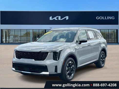 Certified 2026 Kia Sorento S FWD image 5