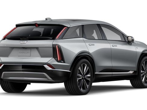 New 2026 Cadillac Optiq Luxury 2 w/ LPO, Floor Liner Package image 34