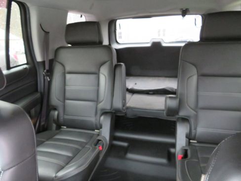 Used 2015 GMC Yukon Denali w/ Premium Package image 6