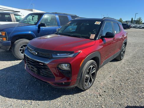 Used 2022 Chevrolet TrailBlazer RS w/ Convenience Package AWD/4WD image 2