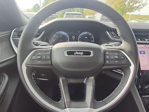 New 2025 Jeep Grand Cherokee L Limited w/ Trailer Tow Package image 31