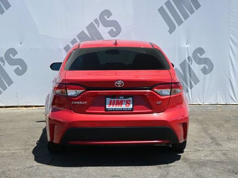 Used 2021 Toyota Corolla LE FWD image 5