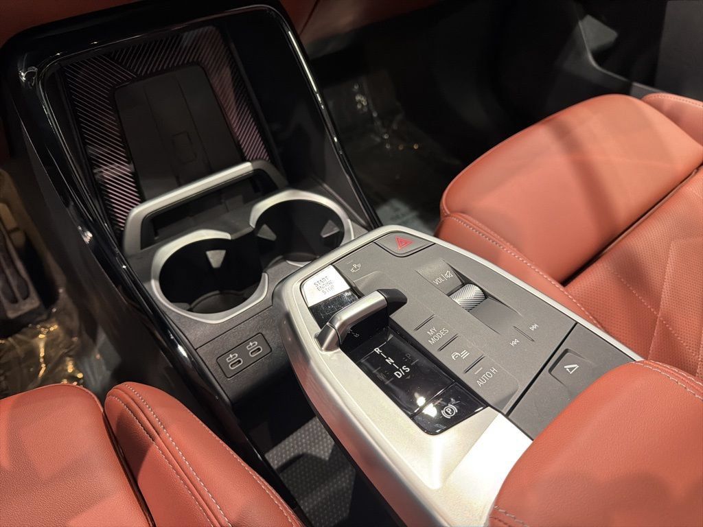 Used 2026 BMW X1 M35i AWD/4WD image 16