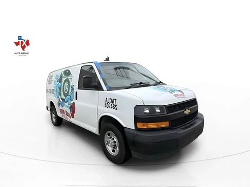 Used 2021 Chevrolet Express 2500 w/ Driver Convenience Package RWD image 33
