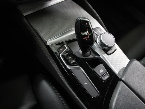 Used 2019 BMW 530i xDrive image 15