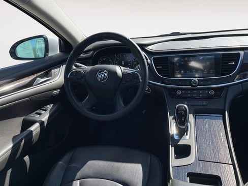 Used 2017 Buick LaCrosse Essence FWD image 11