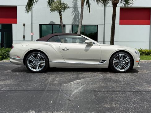 Used 2023 Bentley Continental GT Mulliner AWD/4WD image 3