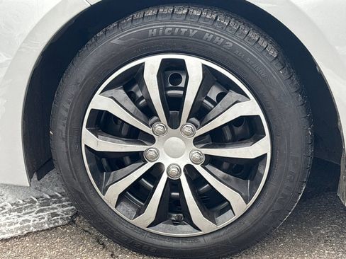 Used 2020 Toyota Corolla LE image 26