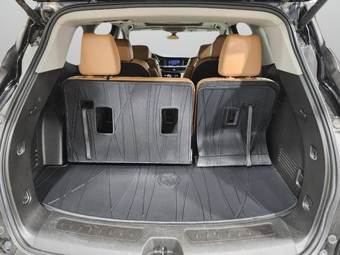 Used 2020 Buick Enclave Essence w/ LPO, Luxury Package image 37