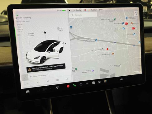 Used 2020 Tesla Model 3 Standard Range Plus image 9