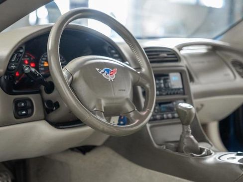 Used 2004 Chevrolet Corvette Convertible w/ Preferred Equipment Group image 22