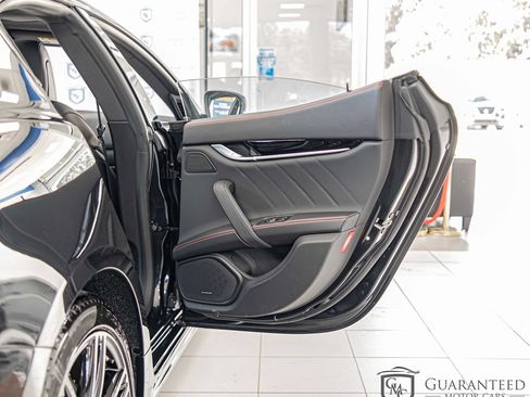 Used 2024 Maserati Ghibli Modena Q4 AWD/4WD image 42