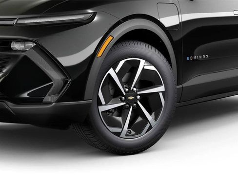 New 2026 Chevrolet Equinox EV LT FWD image 32