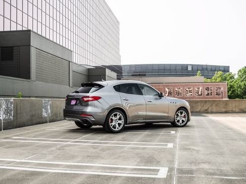 Used 2017 Maserati Levante S AWD/4WD image 49