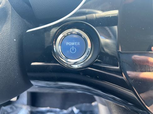 Used 2021 Toyota Prius Prime LE FWD image 13