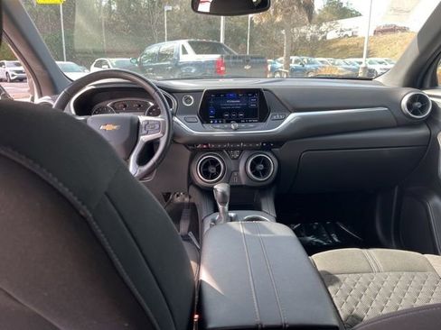 Used 2019 Chevrolet Blazer LT image 14