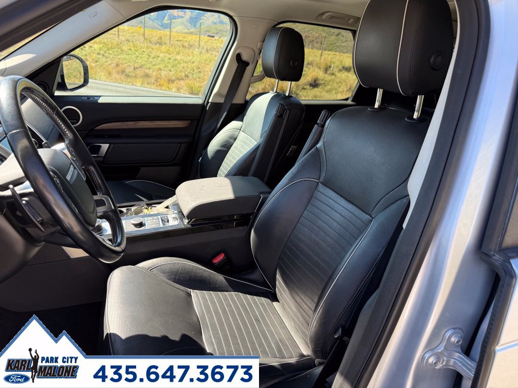 Used 2017 Land Rover Discovery HSE AWD/4WD image 13