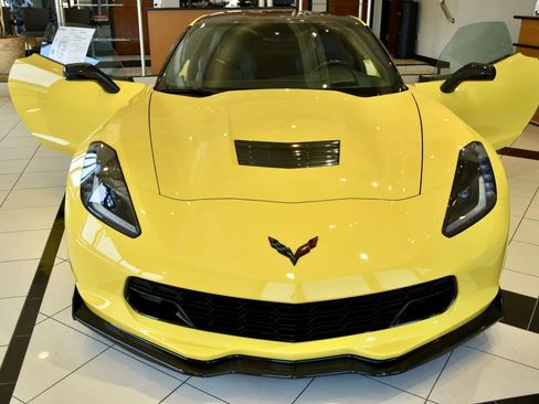 Used 2014 Chevrolet Corvette Stingray Coupe w/ 2LT Preferred Equipment Group RWD image 8