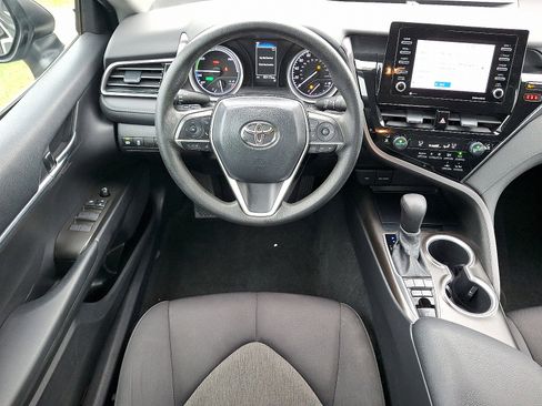 Used 2021 Toyota Camry LE image 12