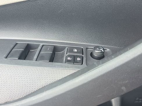 Used 2024 Toyota Corolla LE FWD image 22