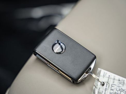 New 2026 Volvo XC60 B5 Plus w/ Protection Package Premier image 45