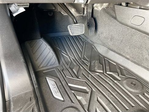 New 2026 GMC Canyon AT4 image 14