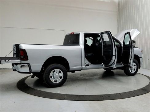 New 2026 RAM 2500 Tradesman w/ Chrome Appearance Group image 15