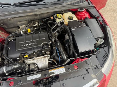 Used 2011 Chevrolet Cruze LT image 28