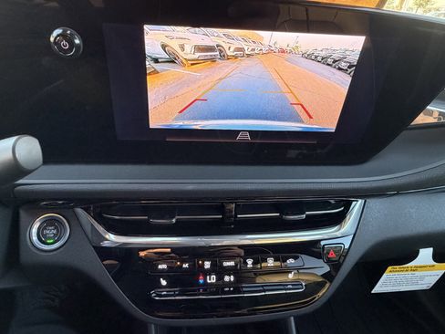 New 2026 Buick Envista Sport Touring FWD image 22