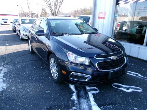 Used 2016 Chevrolet Cruze LT image 1