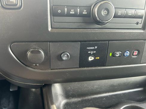 Used 2020 Chevrolet Express 2500 image 14