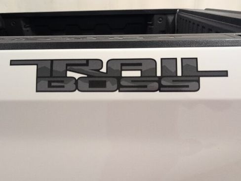 Used 2024 Chevrolet Silverado 1500 Custom Trail Boss w/ Dark Appearance Package AWD/4WD image 33
