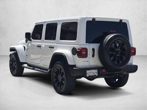 Used 2024 Jeep Wrangler Unlimited Sahara AWD/4WD image 8