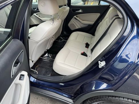 Used 2018 Mercedes-Benz GLA 250 4MATIC image 22