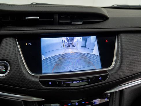 Used 2018 Cadillac XT5 Luxury image 23