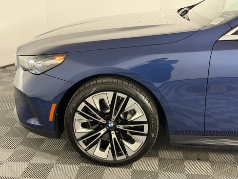 Used 2026 BMW 530i RWD image 11