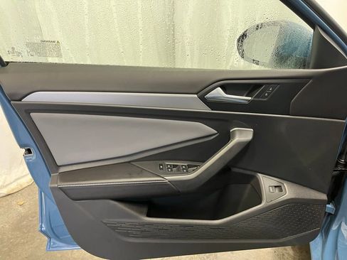 New 2026 Volkswagen Jetta SE image 9