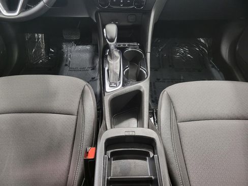 Used 2025 Buick Encore GX Preferred image 17