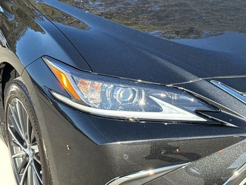 Certified 2025 Lexus ES 350 w/ Premium Package image 11