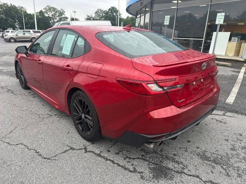 Used 2025 Toyota Camry SE FWD image 7
