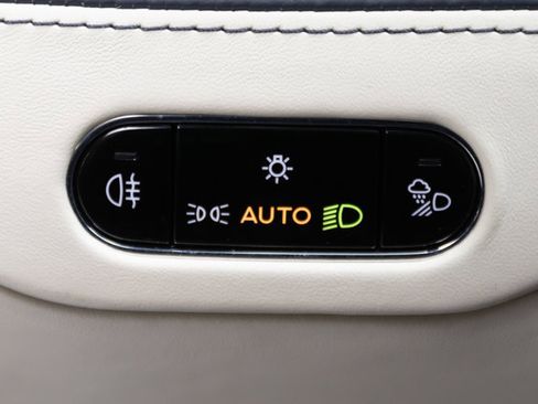 Used 2021 Bentley Flying Spur W12 image 67