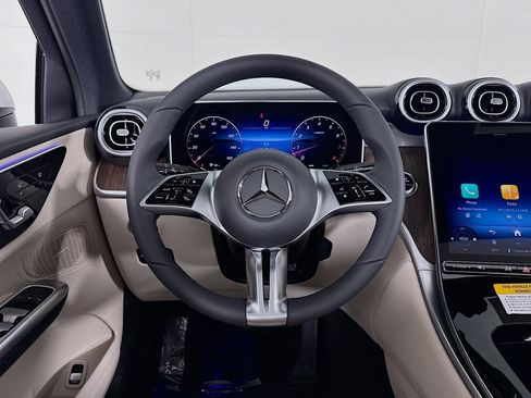 New 2026 Mercedes-Benz GLC 300 image 4