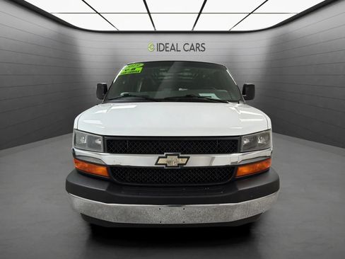 Used 2019 Chevrolet Express 2500 w/ Driver Convenience Package RWD image 2